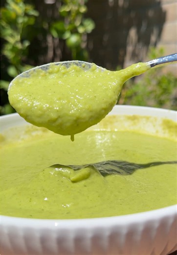 Delicious Avocado Tomatillo Salsa Recipe