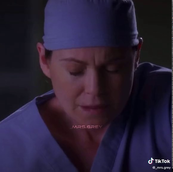 Meredith Grey Shoulder Scene | Grey's Anatomy