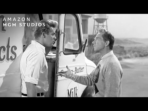 KISS ME, STUPID (1964) | Message For The Milkman | Amazon MGM
