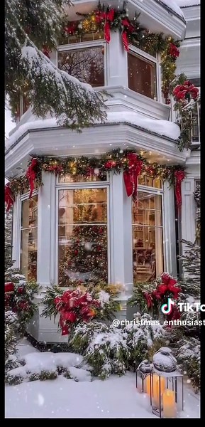 Childhood Christmas Magic Recreated for Family