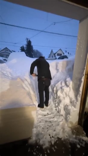 Ontario Tokens on Instagram: "shoveling.. Timmins Ontario 🇨🇦"