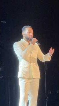 John Legend sings a capella in Rome🎙️Happy be here right now #johnlegend #concert #rome #acapella