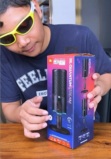 JBL Quantum Stream Mic Review for Streaming and Recording