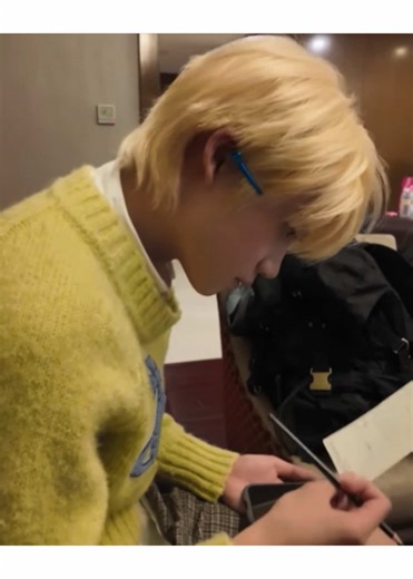 ジンシャン先生と中国語をお勉強するケンシン cut [CYECLE] CLOSE YOUR EYES 中国ファンサイン会VLOG #CLOSEYOUREYES #클로즈유어아이즈 #CYE #클유아 #KENSHIN