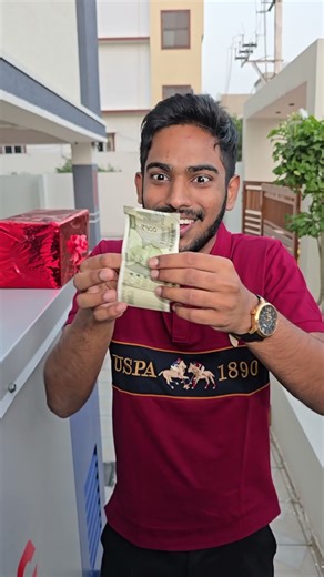 Kaaya Gets Surprises in Expensive Mystery Boxes!