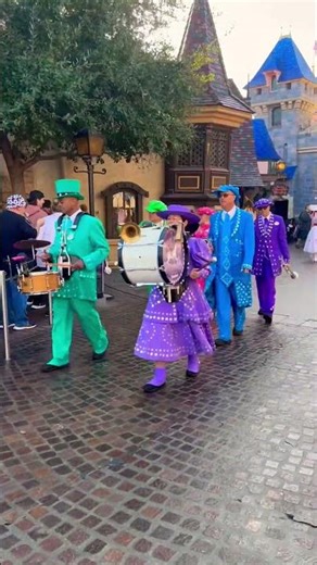 Fantasyland Band 🎵 at Disneyland! #disney #disneyland #travel