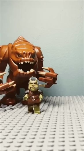 Kavbricks on Instagram: "Lego Star Wars Rancor wats gamorian guard Stop motion test #stopmotionanimation #lego #legostarwars #starwars"