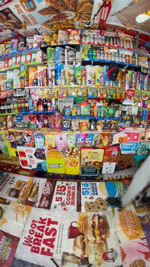 Let’s try Sweet & Sour @starburst 🤩🔥 Found @walmart 🫶🏾 #starburst #mars #candy #sweet #sour #sweetandsour #new #tasty #candylover #snack #snacks #snacklover #foodie #review #tastetest #tasty #snackreview #explore #explorepage | The Snackin Shack