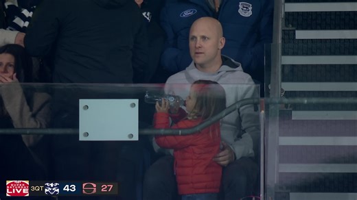 The little master is back in the stands 🤩 | AFL