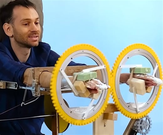 This Automatic Handwashing Machine Looks Like Some Kind of Torture Device