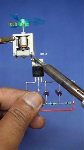 rhythmic motor control circuit #shorts #electronics