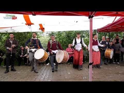 Davulcu Emre ve ekibinden kısa bir gösteri