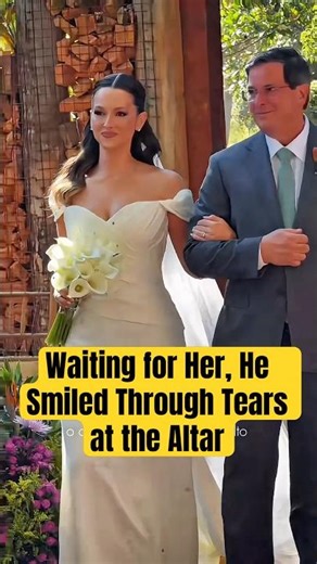 Waiting for Her, He Smiled Through Tears at the Altar