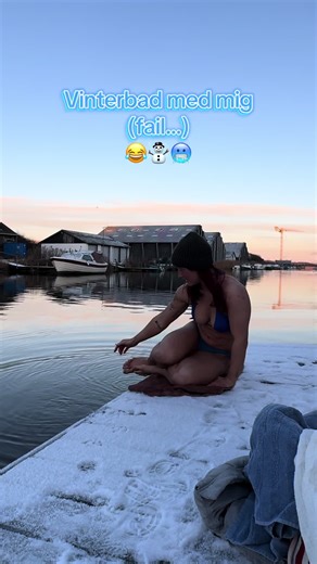 HAHAHAHAHAHA🤣 ja lad vær med at gør det😅🥲 super dum ide🫣😭 #vinterbadning #fail #fyp #dansktiktok #fyyyyyyyyyyyyyyyy #vlog