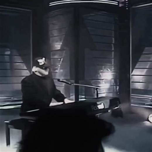 Elton John - Sacrifice | Music Madness