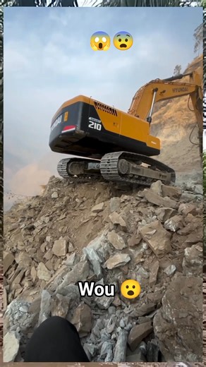 Gaji operator termahal Pekerjaan Dan resikonya tinggi 😨😱 #reel #fyp #excavator #viral #jangkauan #operator #excavator #junnethon | Eko Saputro