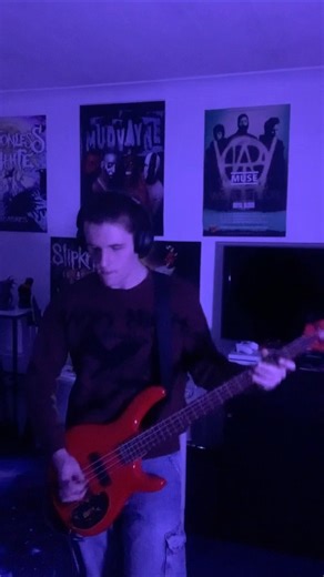 Queen-The Invisible Man Bass Cover