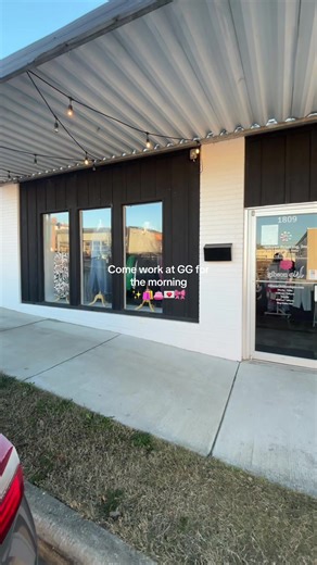 What we do on Mondays Tuesday’s as our closed day!! We are open wed-sat! ✨🎀 #boutique #sales #jasperalabama #shopsmallbusiness