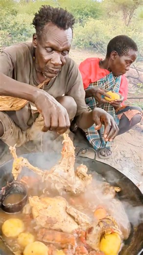 Grandpa & Grandma’s Hot Chicken Moment! 😂👴👵🍗 | African Village Life