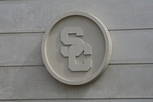 USC recruiting roundup as new coaches extend new offers