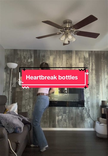 Baby, your memory must be bulletproof Dance: Heartbreak bottles Song: bulletproof #linedance #countrydance #linedancing #friends