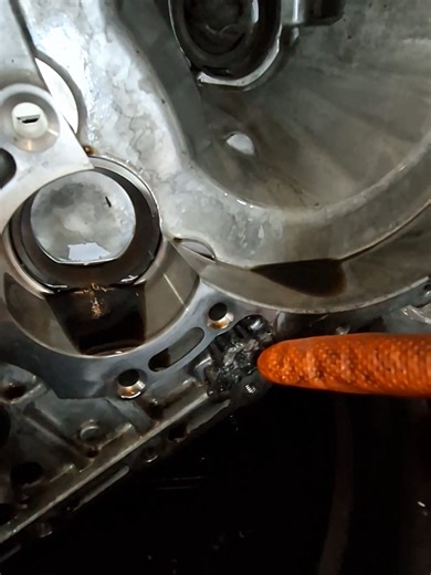 und wieder ein T5 Getriebe... #kfzwerkstatt #getriebeprofi #getriebereparatur #getriebereparatur #vw