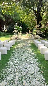 Elegant and Modern Wedding in Sai Gon for Beloved Bride Hạnh Nguyên