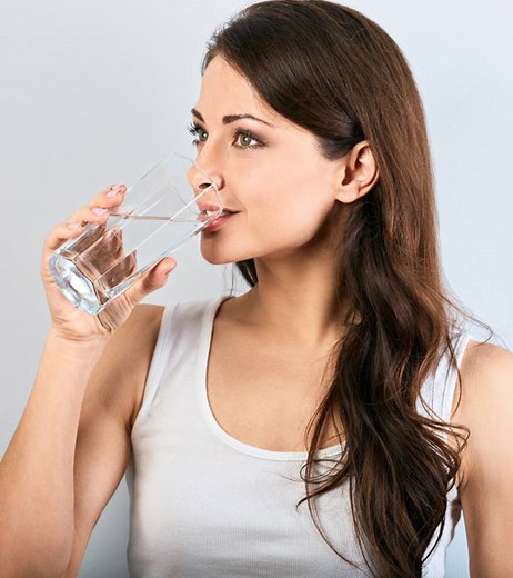 Water For Hair Growth: 4 Key Benefits For Healthier Locks
