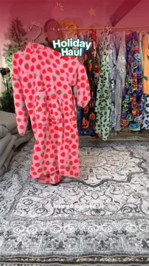 Cute Cartoon Pattern Hooded Blanket for Valentine's Day