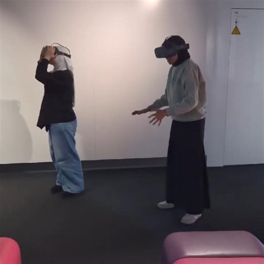 VR glasses Terminal 3 @ Fraport Visitor Center Frankfurt Airport, excursion Mon, 24.11.2025