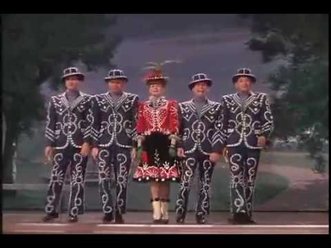 Rita Hayworth performs "Poor John" - Cover Girl (1944)