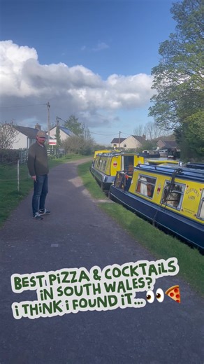 Why is this little pub in South Wales serving THIS good pizza?! 🍕😮 📍 @TheTowpathInn | invite Omg… divine 🤌 We went straight for the pub pizzas (had the Detroit one last time) still dreaming about it 🍕– unreal!! Family & doggo friendly 🐶 Date night for mam & dad thanks to Nanna & Bampa 😘 Cocktails were 10/10 – I’m in full spritz mode as soon as the sun shows its face ☀️ Aperol & Limoncello for me, strawberry mojito for Will… all delishhhh 🍹 Who are you bringing to this spot?? 👀 #visitwal