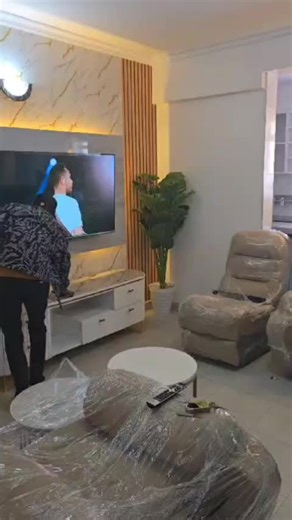 Trendy Luxe TV Wall Design Ideas for 2023