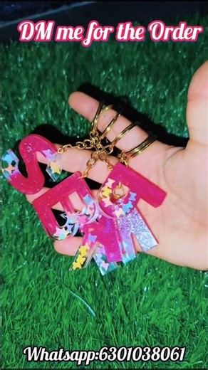 FIRST INSTAGRAM ORDER! Making 6 Custom Resin Keychains for a Client! 💖✨ #resinkeychain #shorts #art