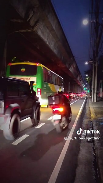 Exploring Raymond Transportation's Hino RK Grandeza Bus