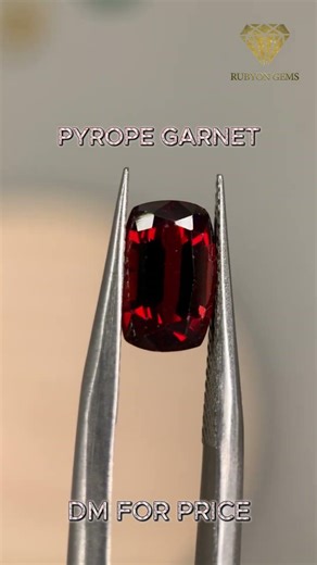 A closer look at the rich red glow of Pyrope Garnet 💎