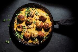 Chicken meatballs in a creamy sauce