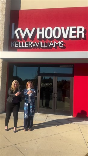 @lynstigram has joined our team @kellerwilliamshoover In the first moment we met (officially), we realized that we connected. She has chosen our brokerage because she has big plans for her business and knows that we can help her get there. We will meet weekly to get to her goals. We will implement systems and models to service her clients with care more efficiently. We will collaborate with her to make this move be the best! #thrive #together #better #business #kwhoover | Kathy Gipson