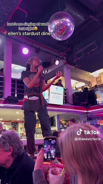 im tryna get better at posting videos of me at work,,, so here’s as we stumble along😍 mwah bye - - #broadway #ellensstardustdiner #stardustdiner #nyc #diner #timessquare #nycrestaurants #nycrecs #thedrowsychaperone