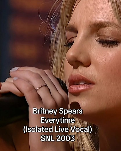 Britney Spears Everytime Live Vocals Performance at SNL 2003