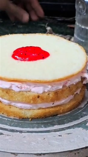 Burger Cake 😱🍔 #viral #delicious #cake #ytshorts