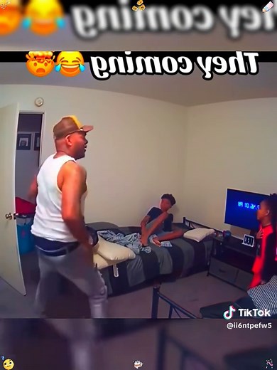 Hilarious Prank Gone Wrong: Funny Reactions and Loud Moments