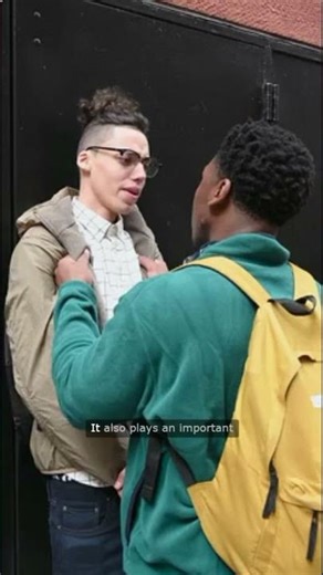 How Many Neck Bones Do Giraffes Have? 🦒#BrainSpark #FunFacts #DidYouKnow #Giraffes #Biology #Science