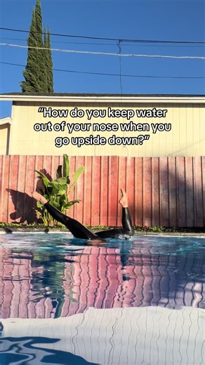 Noseclips are a synchronized swimmer’s best friend #synchronizedswimming #artisticswimming #synchro