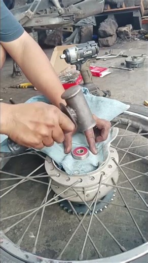 easy way to install motorcycle rim rings #shortvideo
