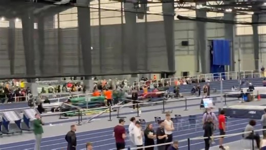 SPORTS: BRIDGEWATER WINS 400M WITH NEW LIFETIME BEST 47.82 Grand Bahamian Javano Bridgewater sets a new PB in the Mens 400M at the Ichabod Track and Field Home Meet for Colby Community College. The former Carifta Medalist crossed the line in a new personal best of 47. 82 seconds which ranks him top 5 in NJCAA for the indoor season. | ZNS Northern Service