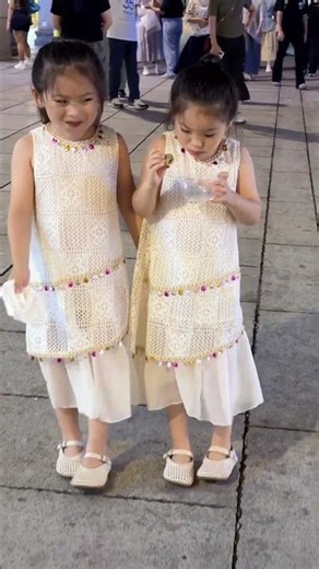 The older sister moved so fast, the younger sister couldn't react at all. #Twins