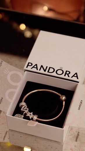 Pandora on Instagram: "The best things come in small packages, so make sure you let your loved ones know which pieces you’re dreaming about.  #ForEveryStory #MomentsWithPandora #christmaswishlist #christmas2021"