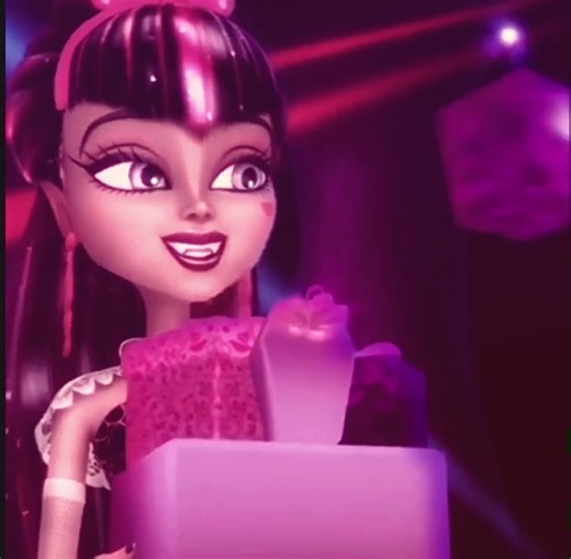 Exploring Draculaura from Monster High: A Character Dive