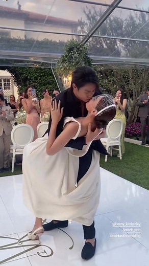 Kiss kiss kisssssss 😘🫶🏻❤️ #welovemk #tiktok #banmarkimpantip #tiktokthailand #kimberley #kimmy_kimberley #คิมเบอร์ลี่ #markprin #หมากปริญสุภารัตน์ #mark_prin #หมากปริญ #หมากปริญคิมเบอร์ลี่ #หมากคิม #markim #หมากคิมツ #fypシ #fypシ゚viral #fyppppppppppppppppppppppp